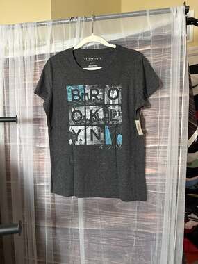 Aeropostale Brooklyn NYC Photo Collage Graphic Tee Charcoal Grey T-Shirt XL NWT